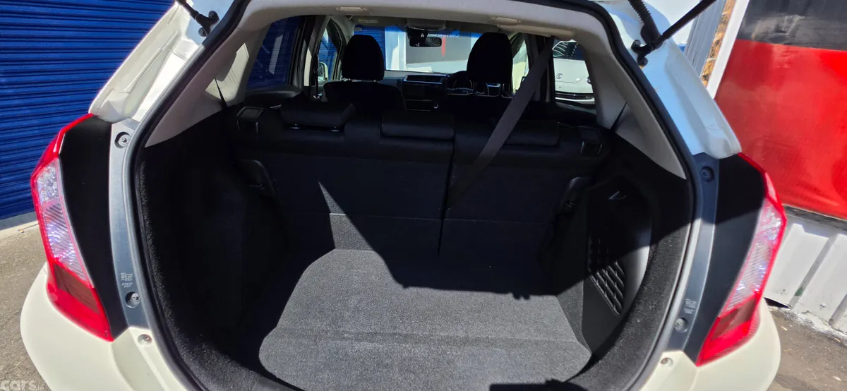 Honda Fit Hatchback, Petrol Hybrid, 2014, White