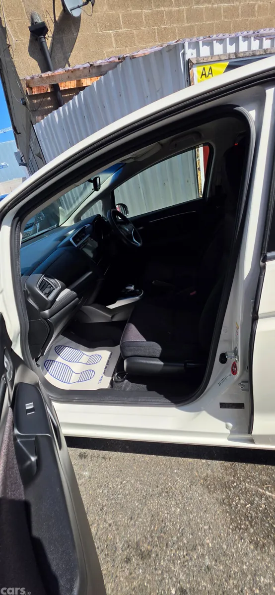 Honda Fit Hatchback, Petrol Hybrid, 2014, White