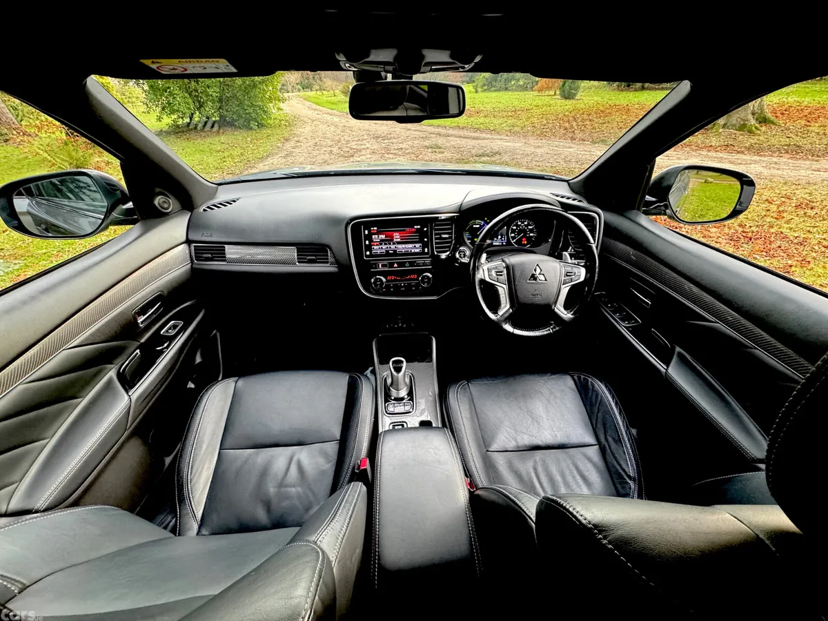 Mitsubishi Outlander SUV, Petrol Plug-in Hybrid, 2019, Grey