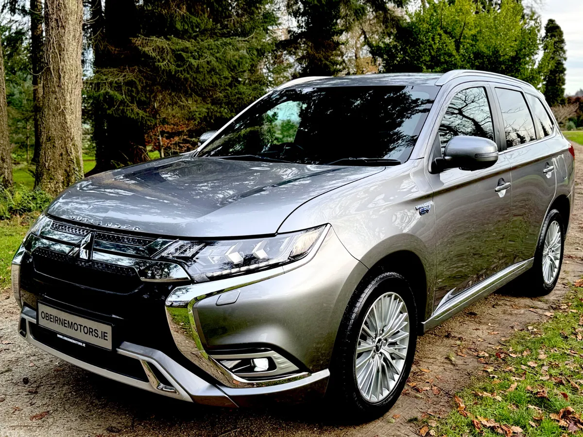 Mitsubishi Outlander SUV, Petrol Plug-in Hybrid, 2019, Grey