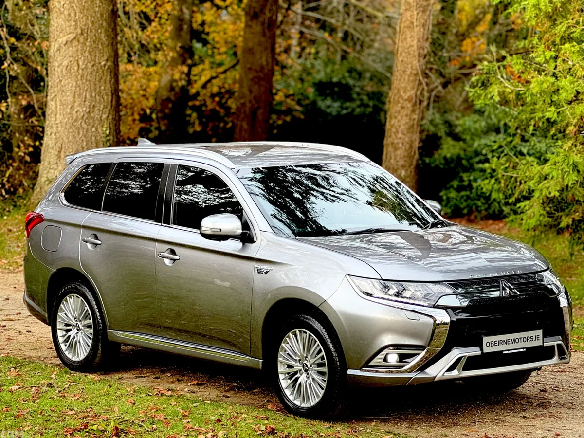 Mitsubishi Outlander SUV, Petrol Plug-in Hybrid, 2019, Grey