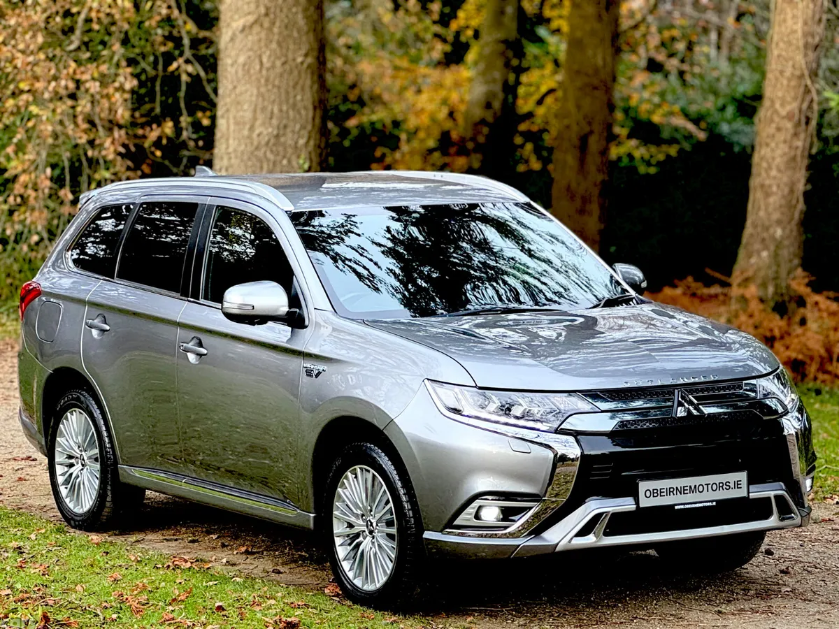 Mitsubishi Outlander SUV, Petrol Plug-in Hybrid, 2019, Grey