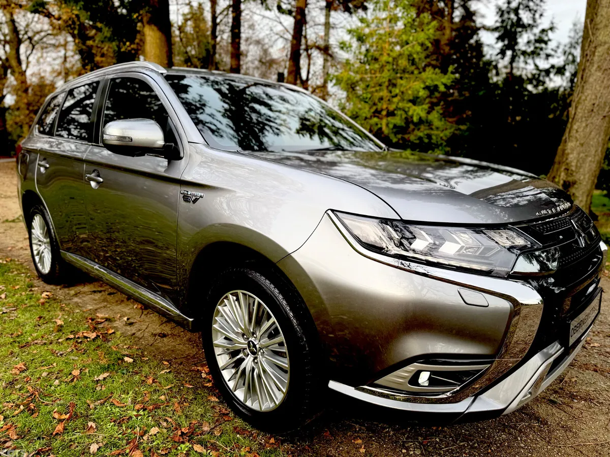 Mitsubishi Outlander SUV, Petrol Plug-in Hybrid, 2019, Grey