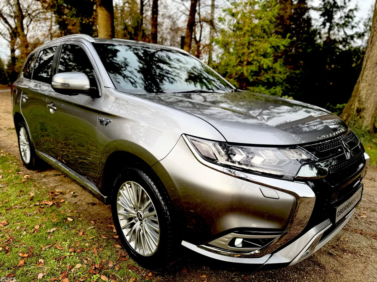 Mitsubishi Outlander SUV, Petrol Plug-in Hybrid, 2019, Grey