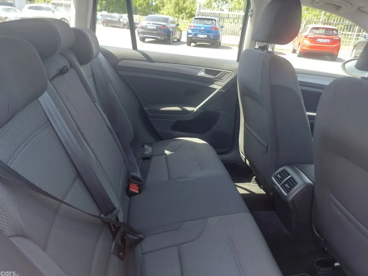 Volkswagen Golf Hatchback, Diesel, 2018, Grey