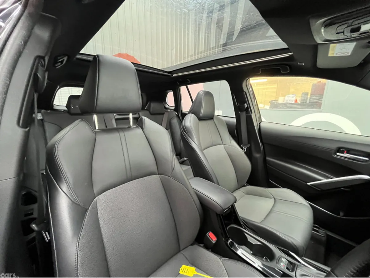 Toyota Corolla Cross SUV, Petrol Hybrid, 2024, Black