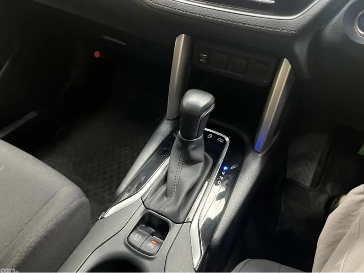 Toyota Corolla SUV, Petrol Hybrid, 2022, Grey