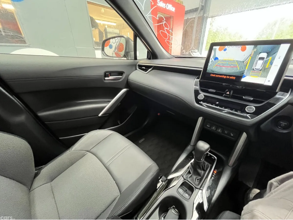 Toyota Corolla Cross SUV, Petrol Hybrid, 2024, Black