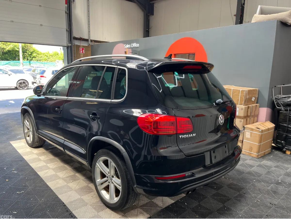 Volkswagen Tiguan SUV, Petrol, 2013, Black