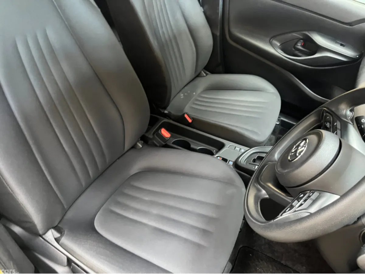 Toyota Yaris Cross SUV, Petrol, 2021, Yellow