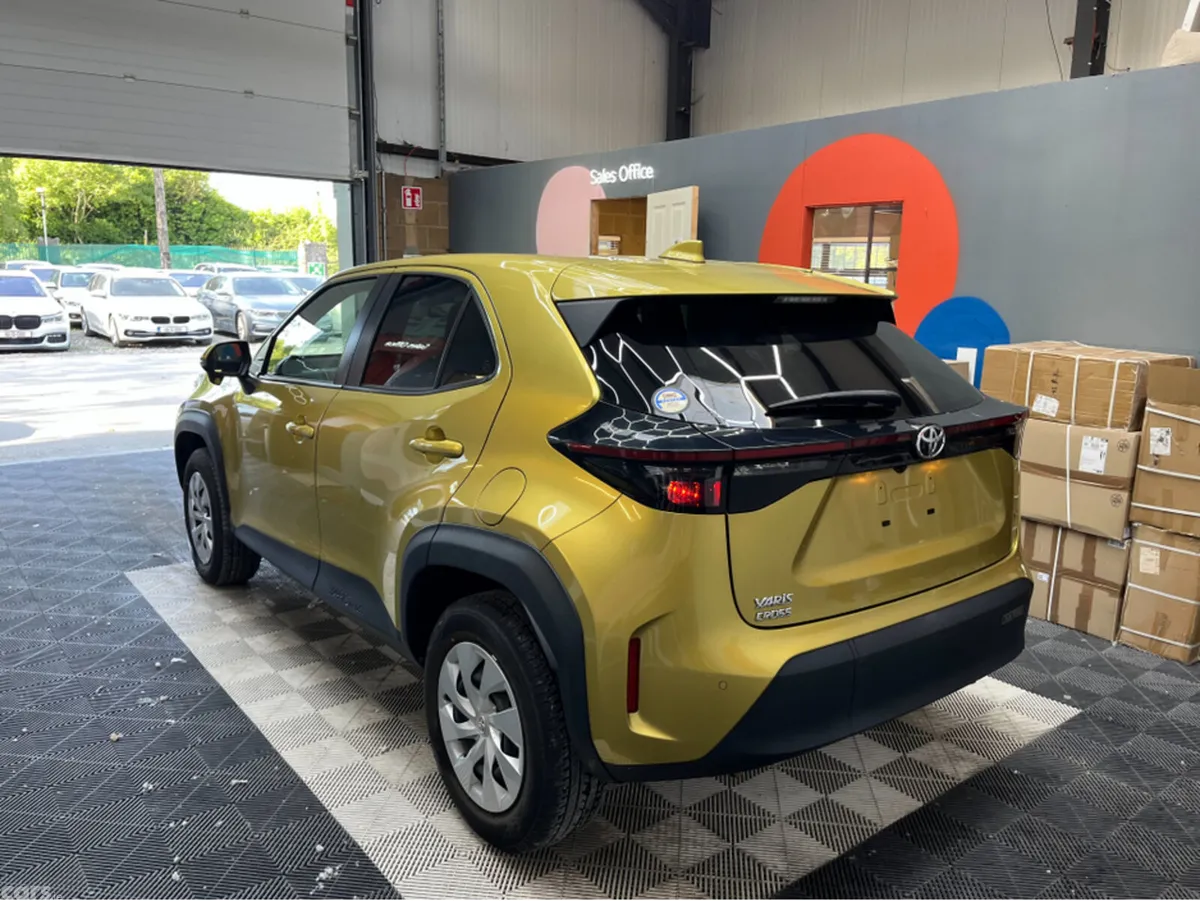 Toyota Yaris Cross SUV, Petrol, 2021, Yellow