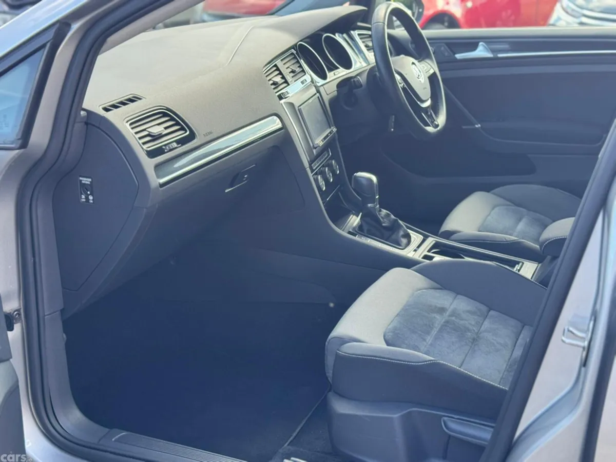 Volkswagen Golf Hatchback, Petrol, 2013, Silver