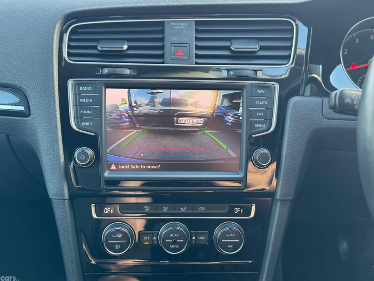 Volkswagen Golf Hatchback, Petrol, 2014, Blue