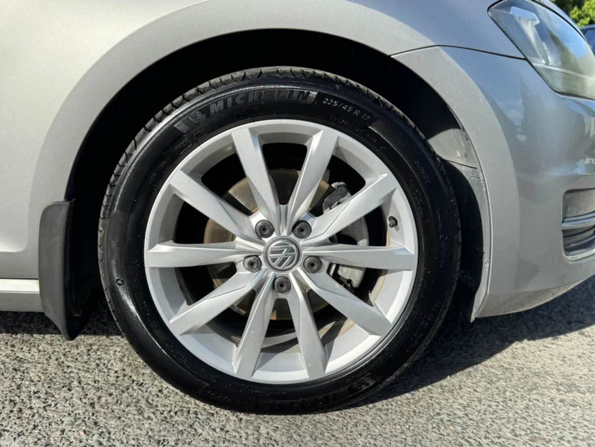 Volkswagen Golf Hatchback, Petrol, 2013, Silver