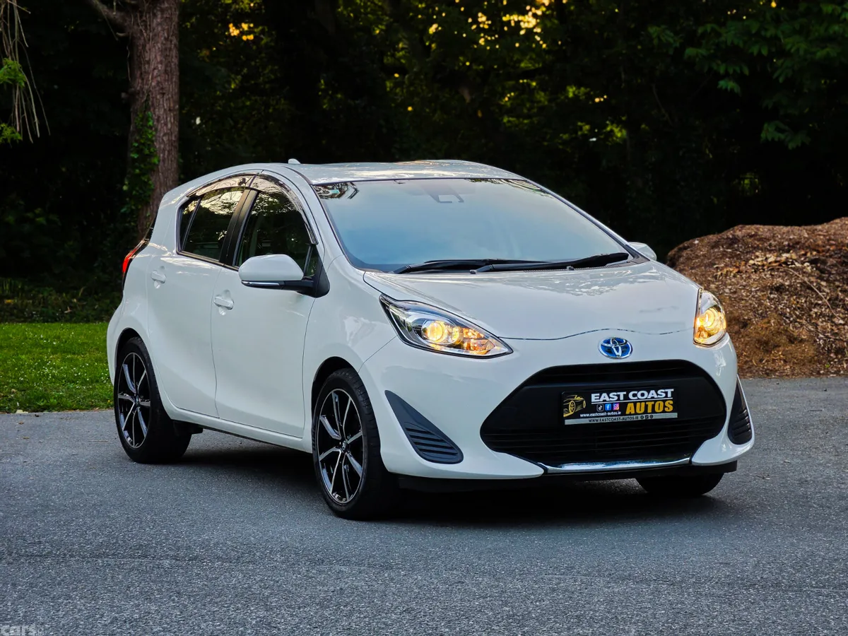 Toyota Aqua Hatchback, Petrol, 2020, White
