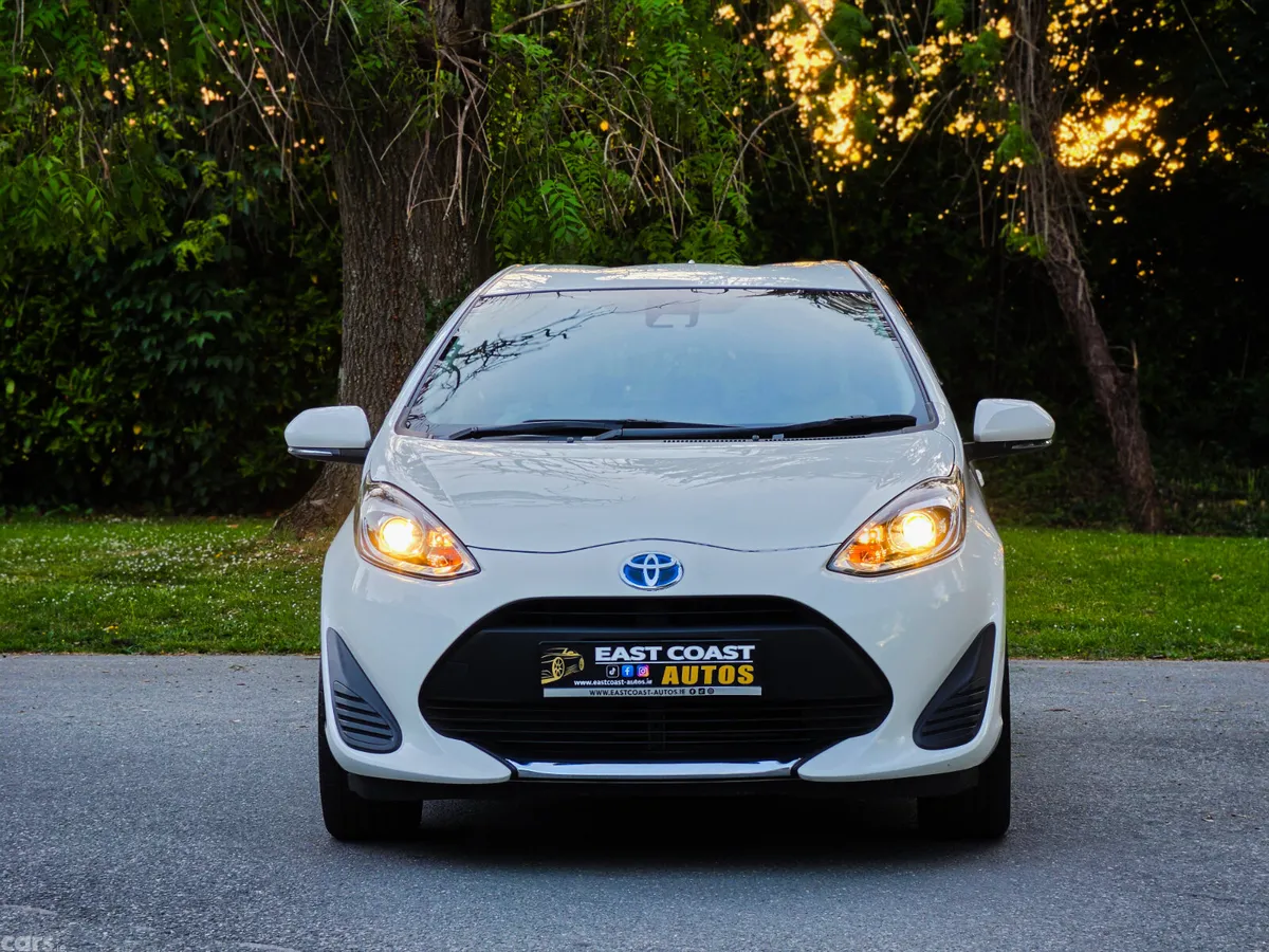 Toyota Aqua Hatchback, Petrol, 2020, White