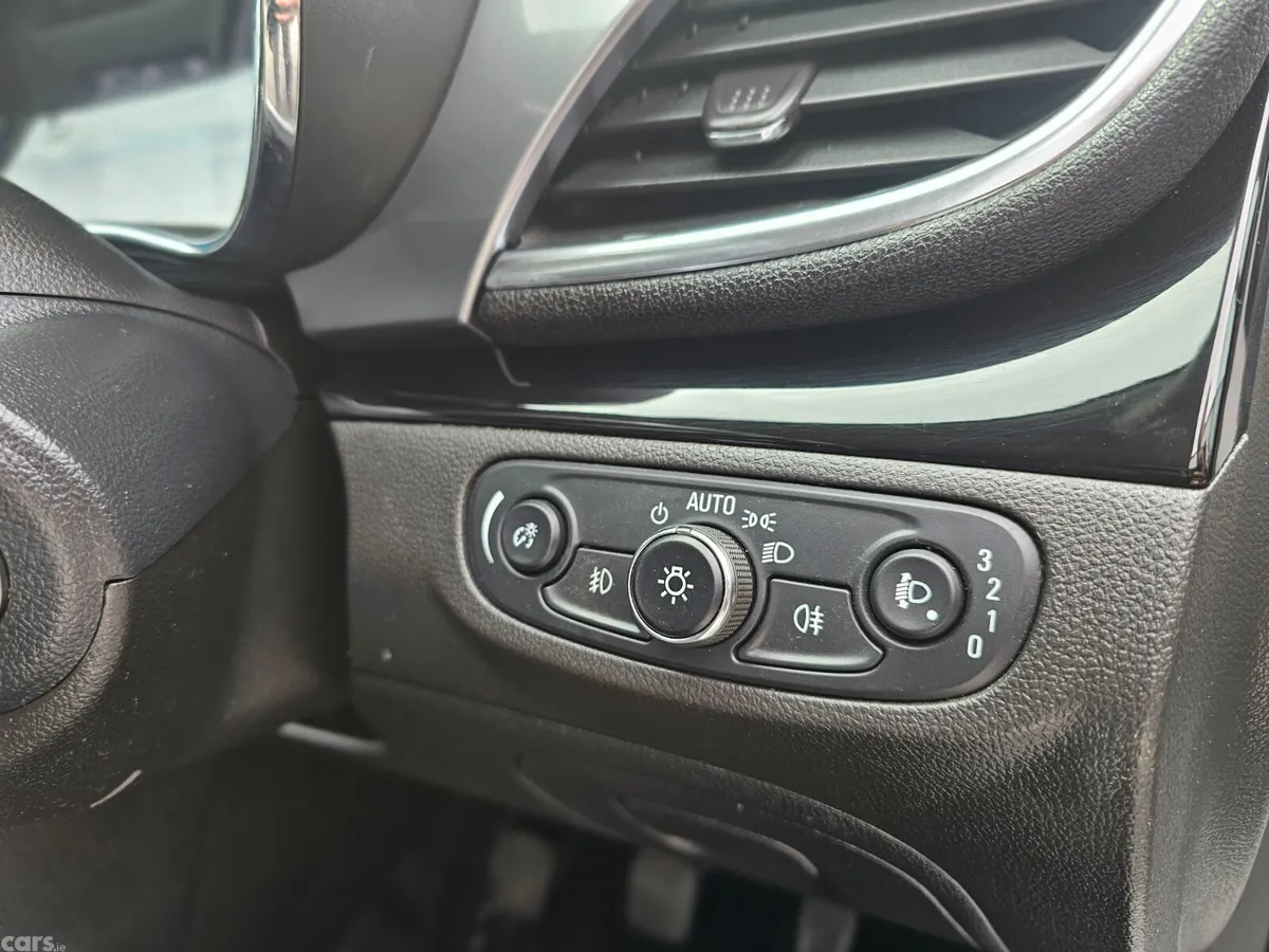 Opel Mokka SUV, Diesel, 2017, White