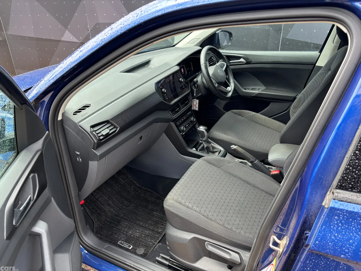 Volkswagen T-Cross Hatchback, Petrol, 2021, Blue
