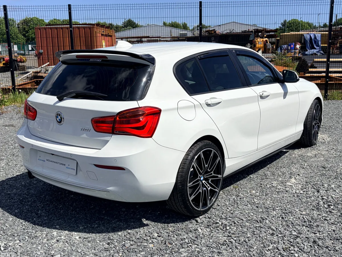 BMW 1-Series Hatchback, Petrol, 2017, White
