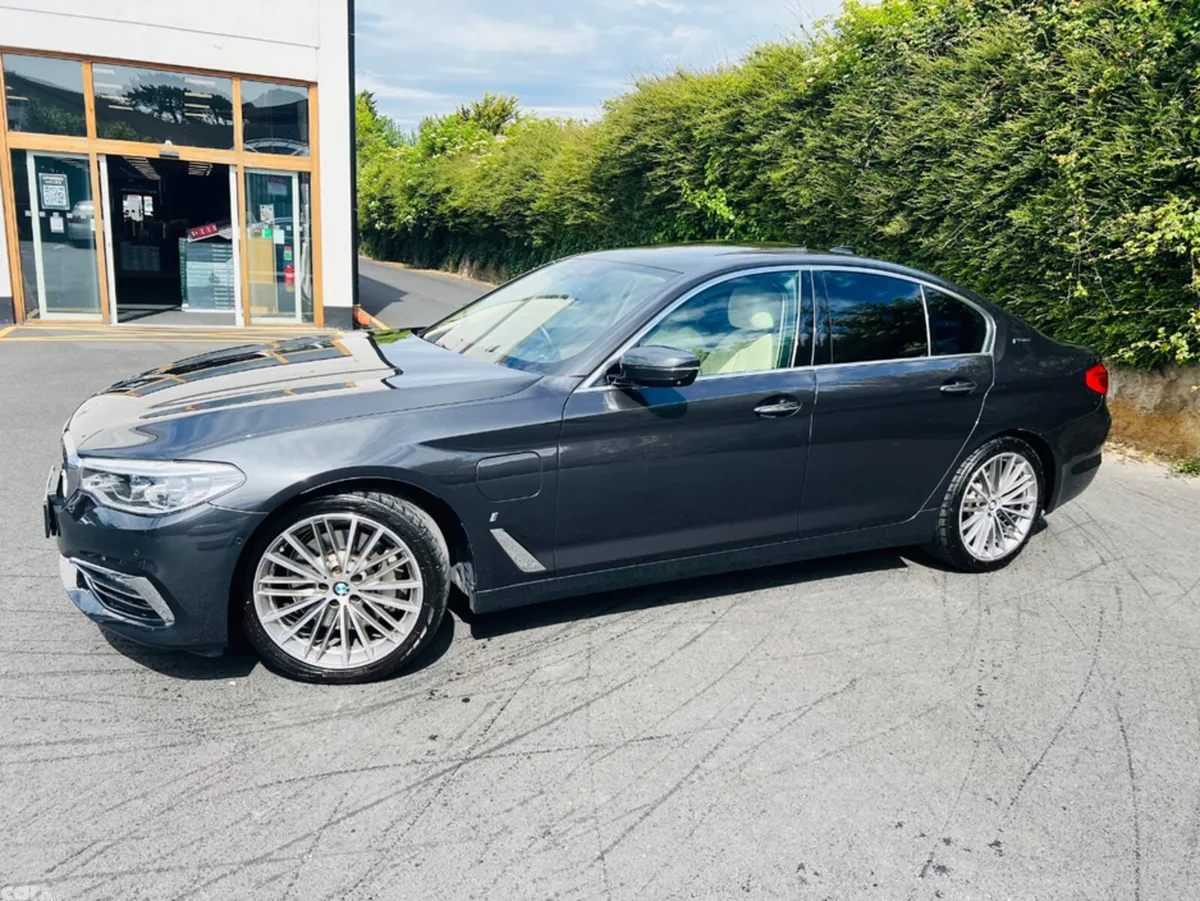 BMW 5-Series Saloon, Petrol Plug-in Hybrid, 2017, Grey