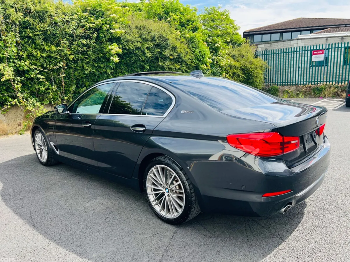 BMW 5-Series Saloon, Petrol Plug-in Hybrid, 2017, Grey