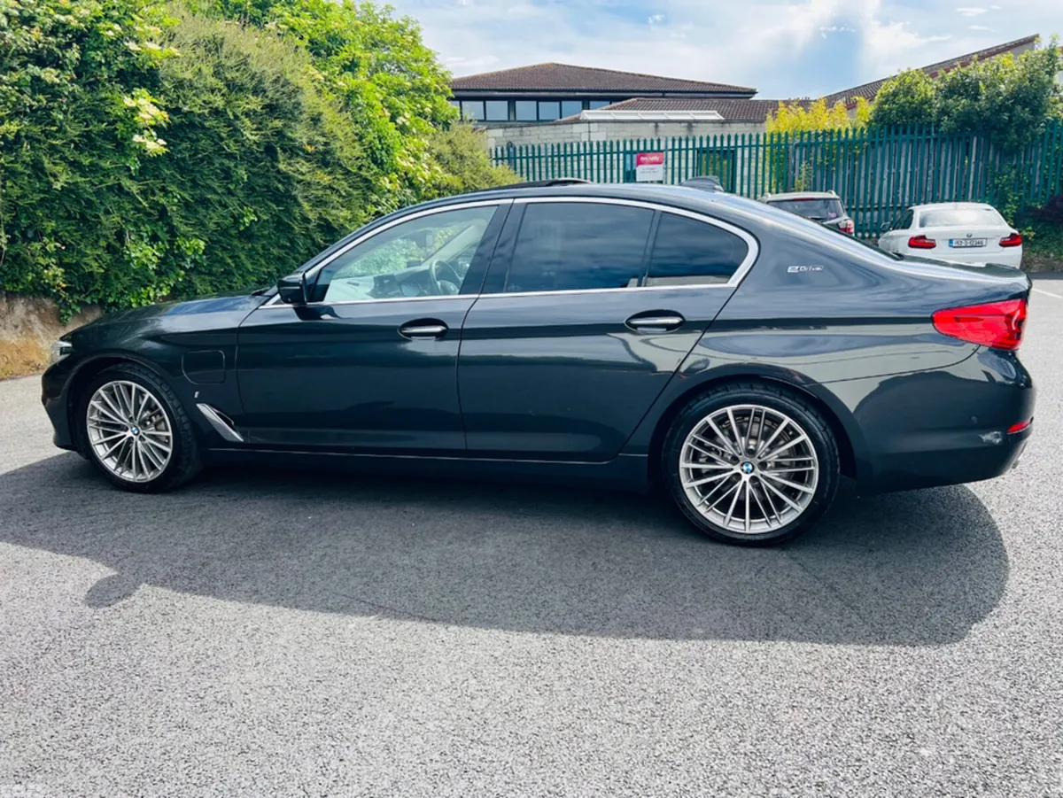 BMW 5-Series Saloon, Petrol Plug-in Hybrid, 2017, Grey
