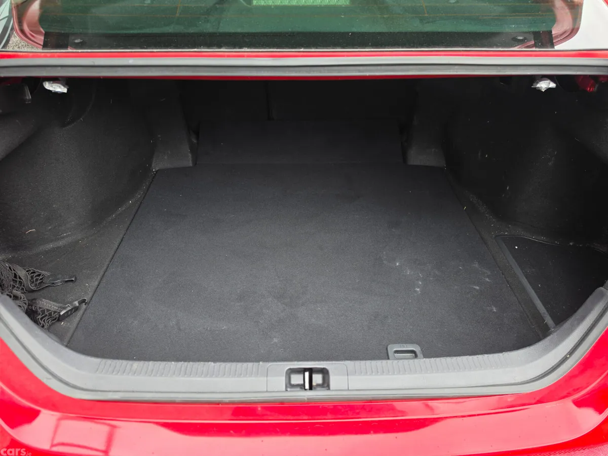 Toyota Camry Saloon, Petrol Hybrid, 2021, Red