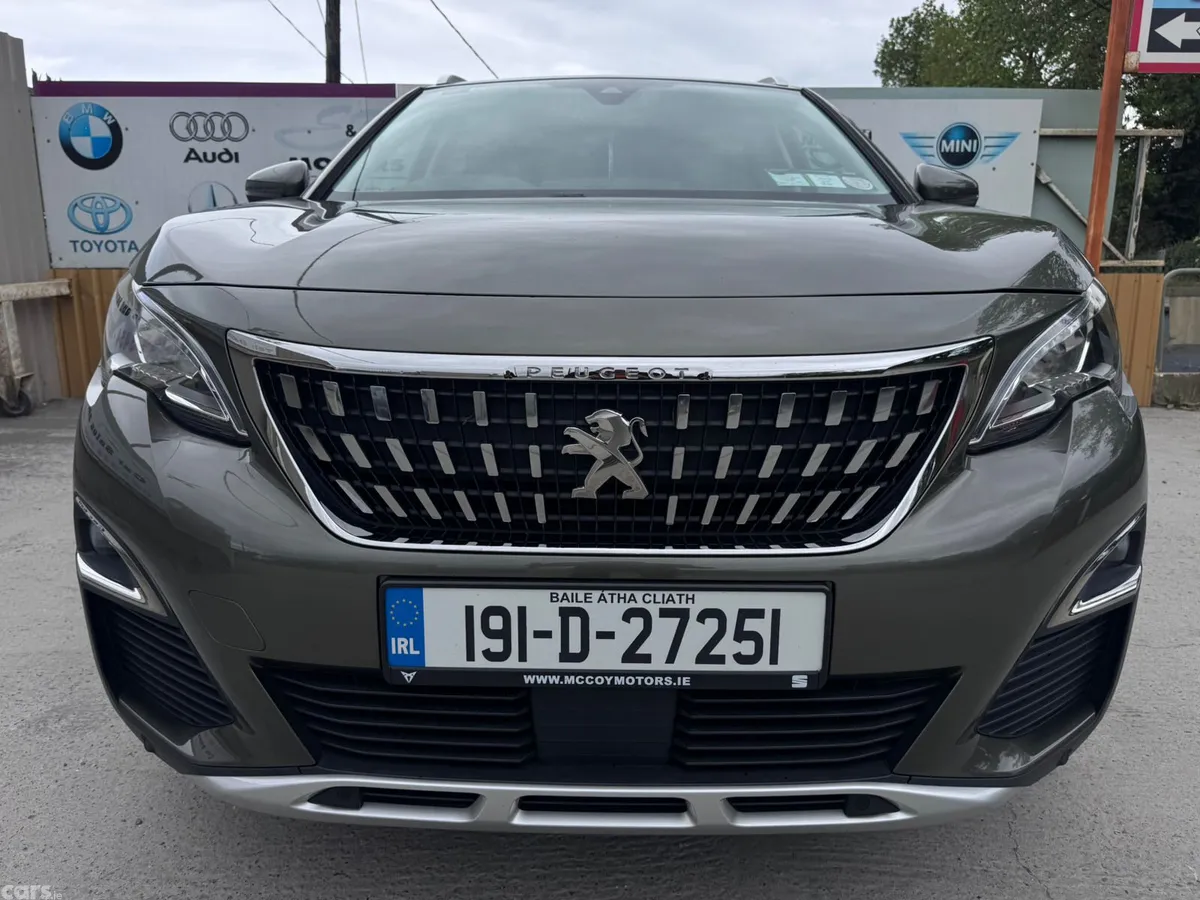 Peugeot 3008 MPV, Petrol, 2019, Grey