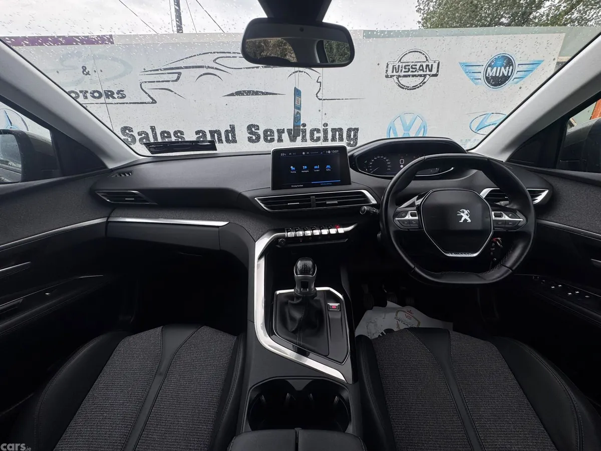 Peugeot 3008 MPV, Petrol, 2019, Grey