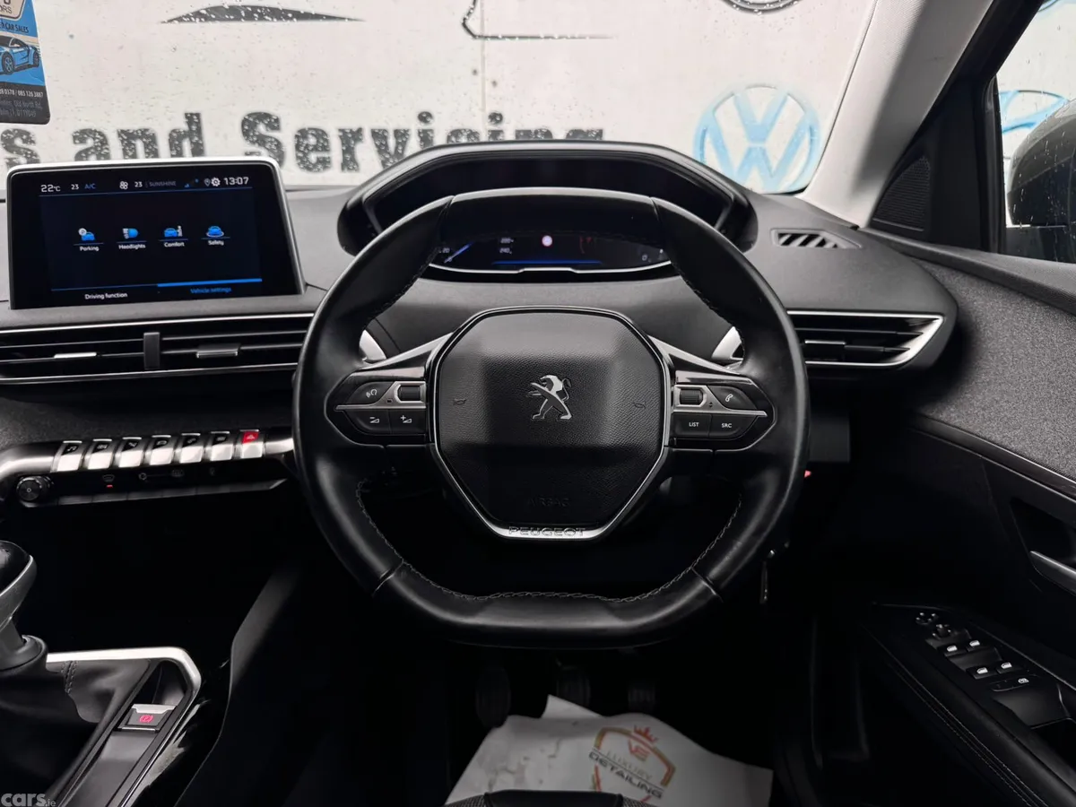 Peugeot 3008 MPV, Petrol, 2019, Grey