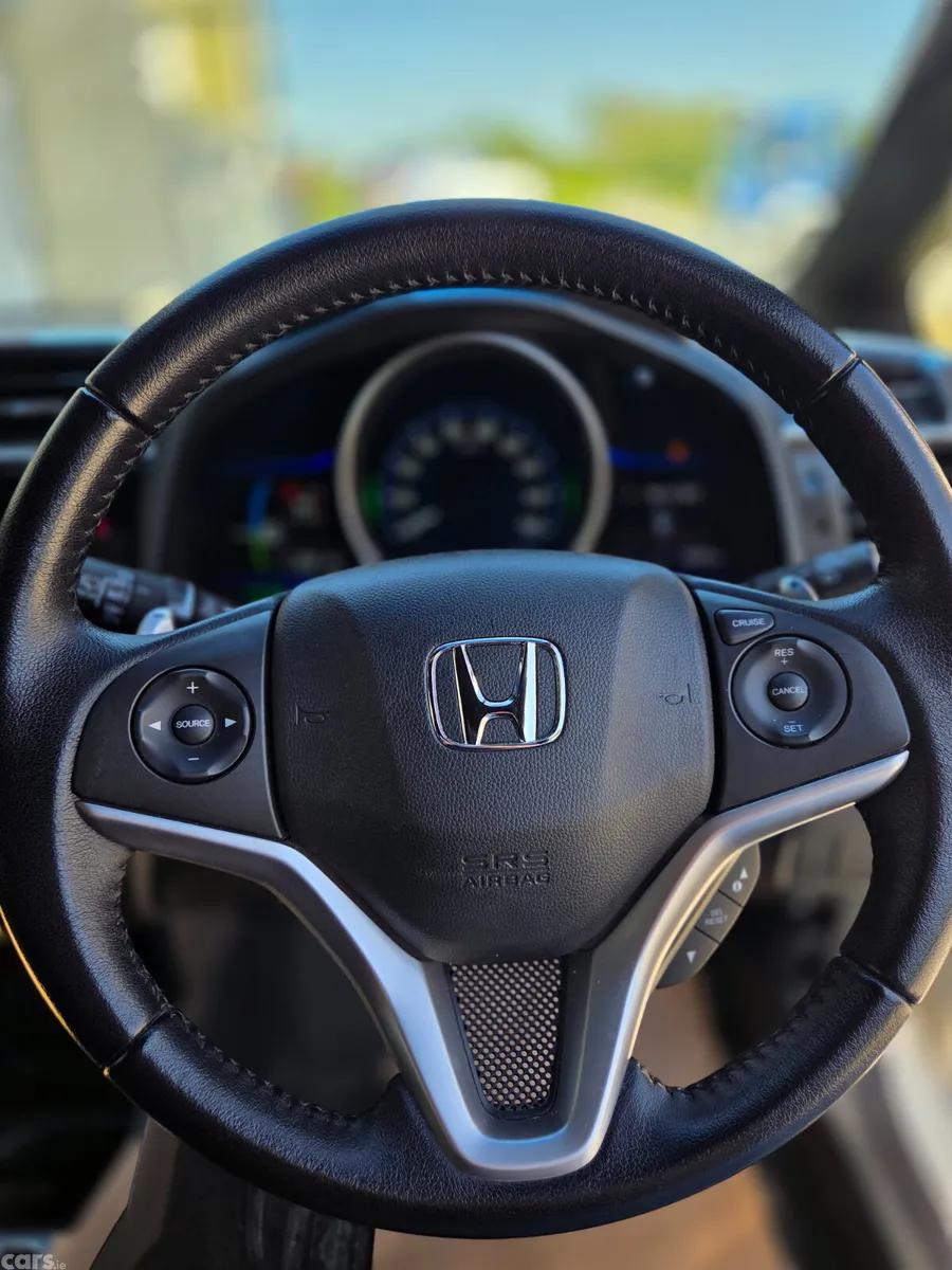 Honda Fit Hatchback, Petrol Hybrid, 2016, White
