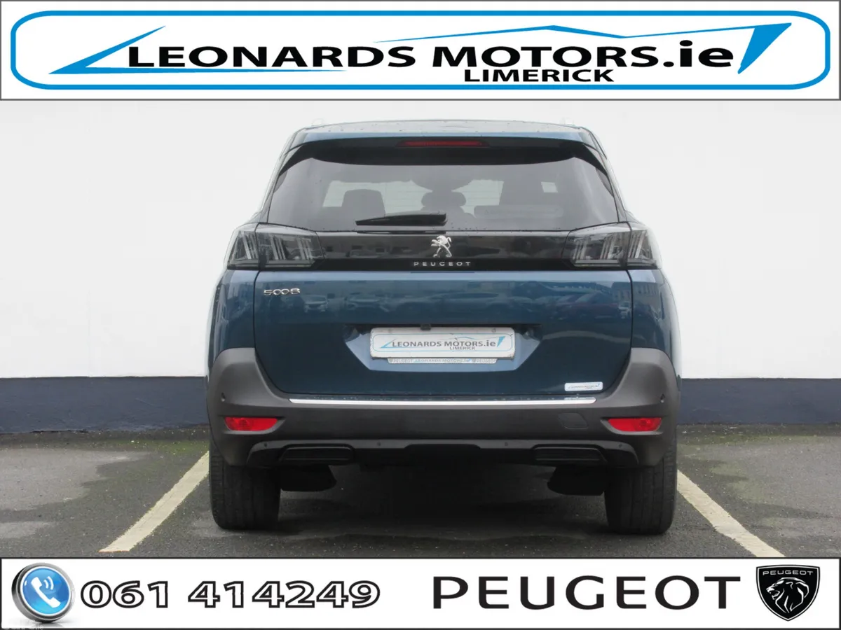 Peugeot 5008 MPV, Diesel, 2023, Blue