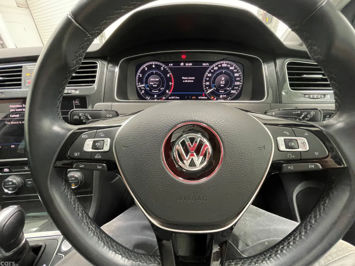 Volkswagen Golf Hatchback, Petrol, 2018, White
