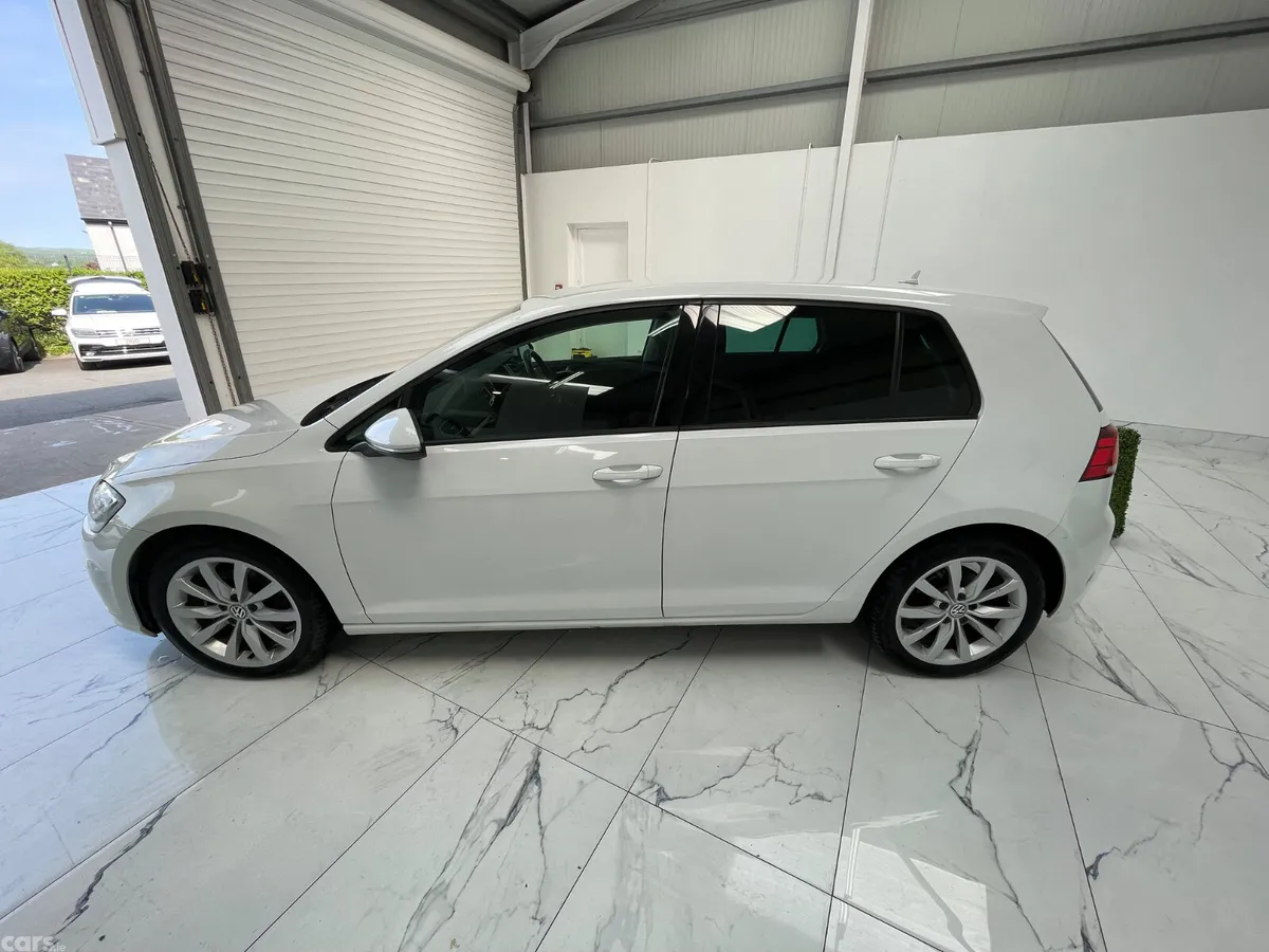 Volkswagen Golf Hatchback, Petrol, 2019, White