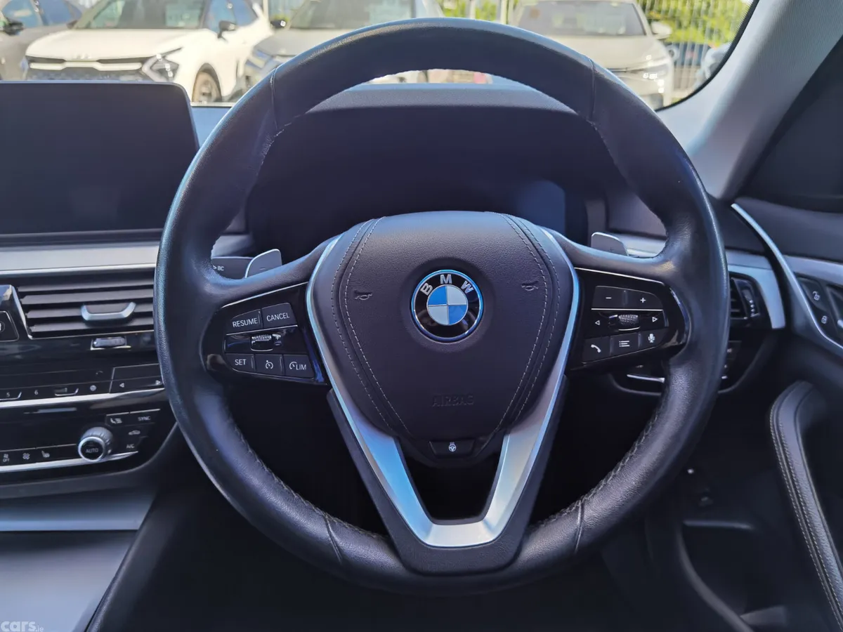 BMW 5-Series Estate, Petrol Plug-in Hybrid, 2022, White