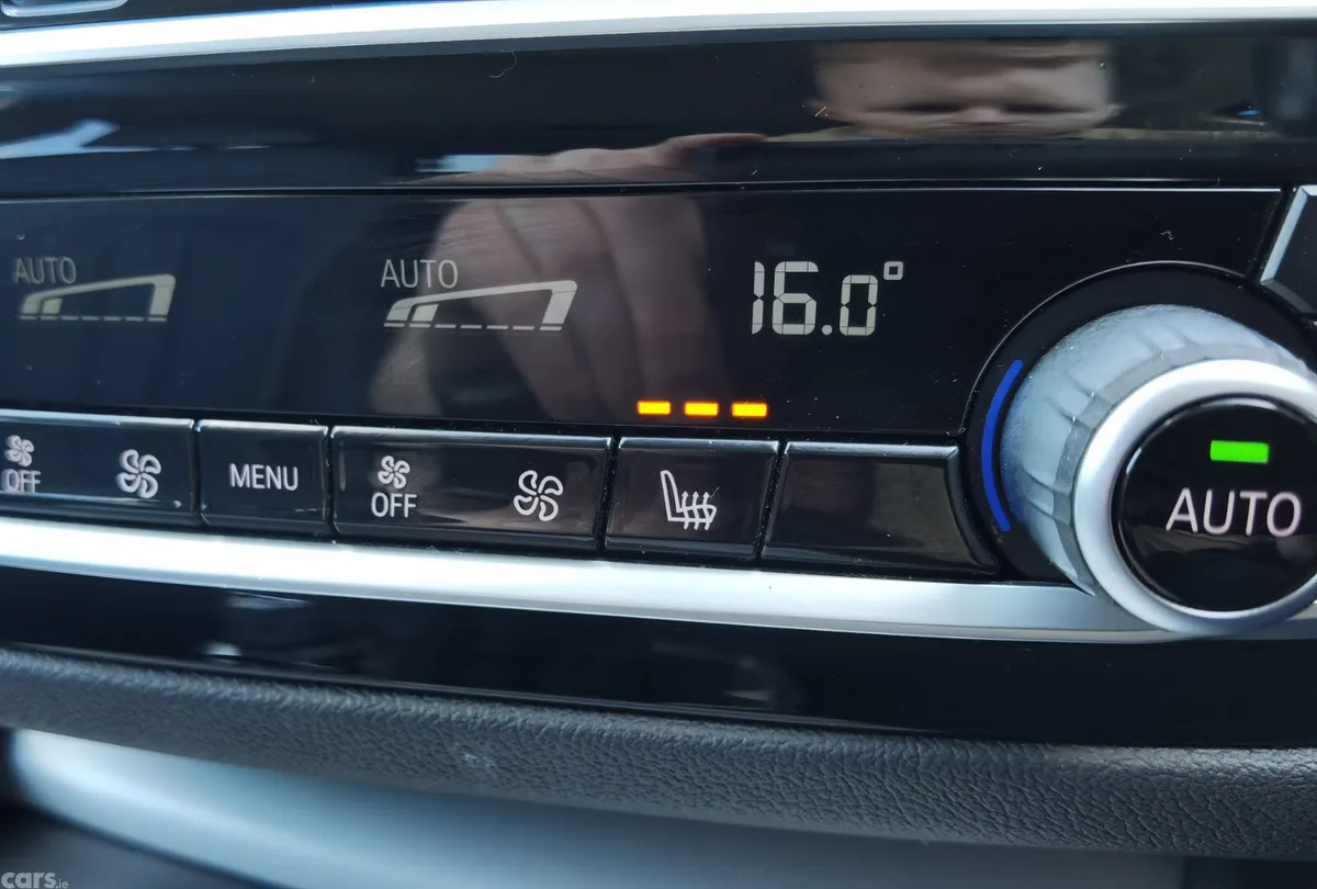 BMW 5-Series Estate, Petrol Plug-in Hybrid, 2022, White