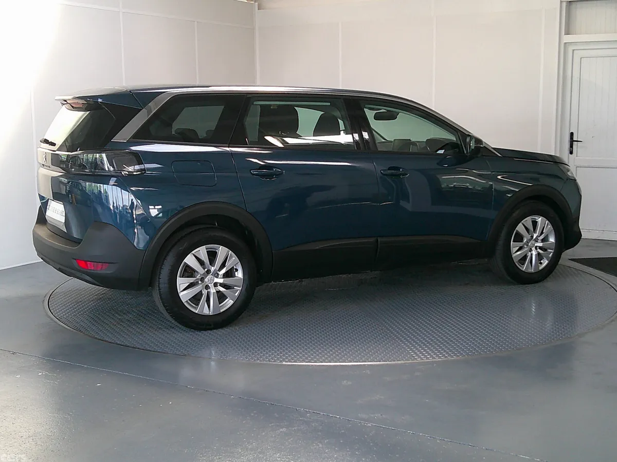 Peugeot 5008 SUV, Diesel, 2022, Blue