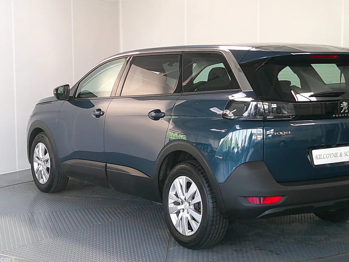Peugeot 5008 SUV, Diesel, 2022, Blue