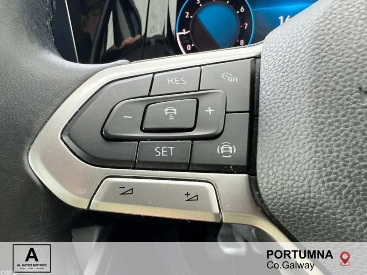 Volkswagen Golf Hatchback, Petrol, 2022, Blue