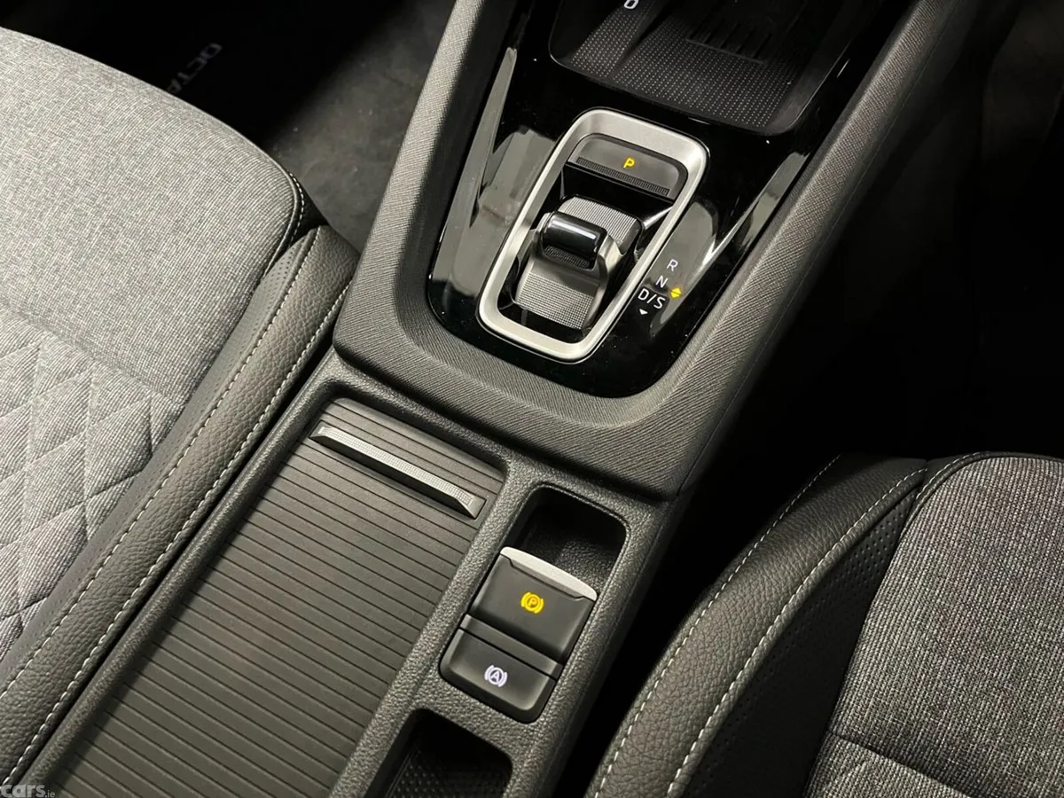 Skoda Octavia Saloon, Diesel, 2026, Silver