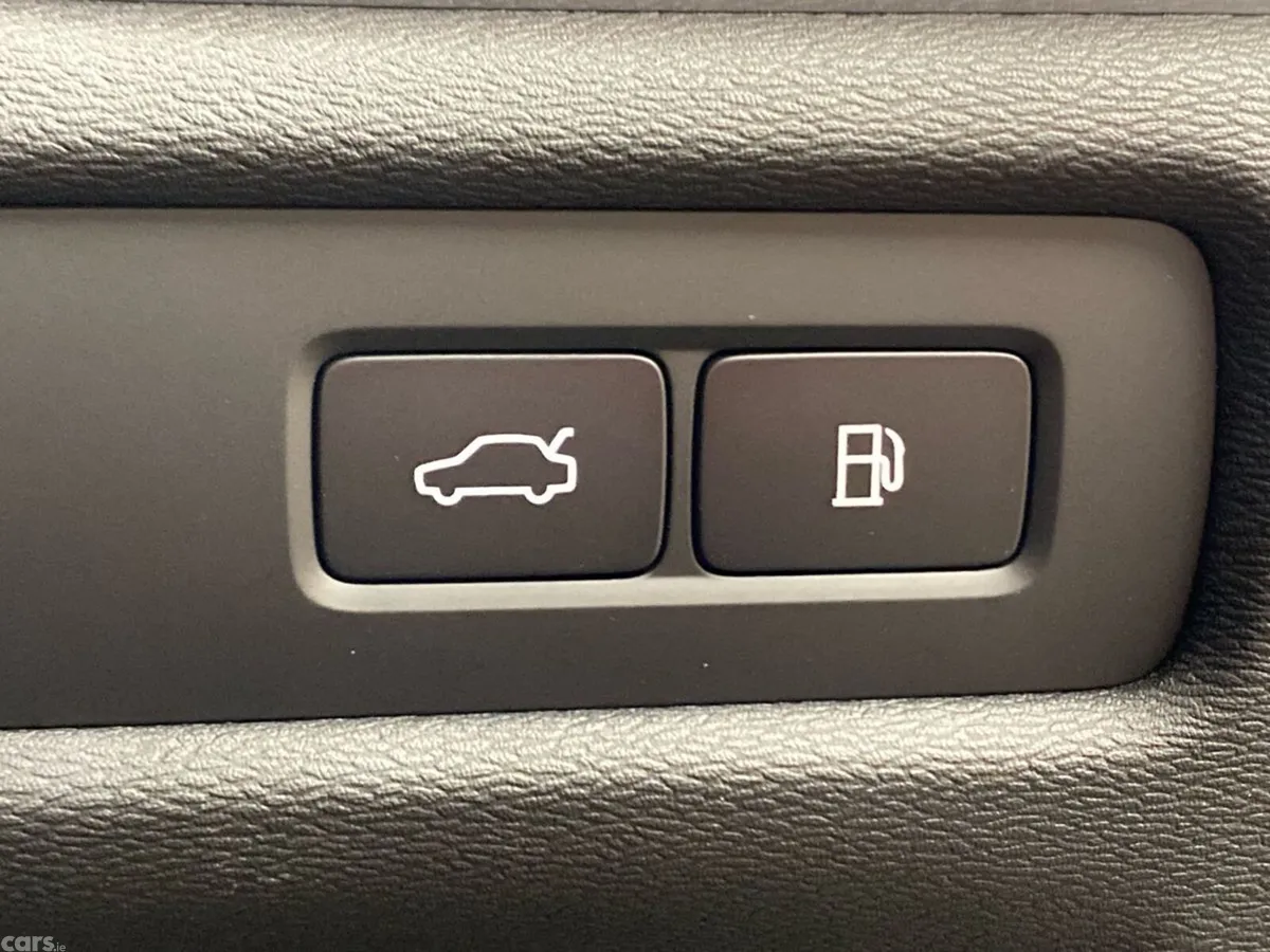 Volvo V60 Estate, Petrol Plug-in Hybrid, 2027, Silver