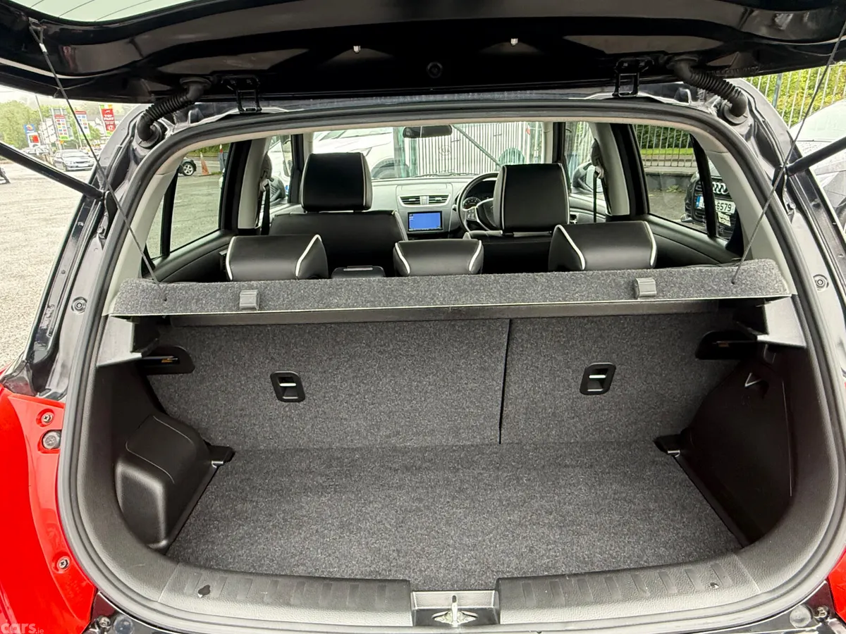 Suzuki Swift Hatchback, Petrol, 2015, Black