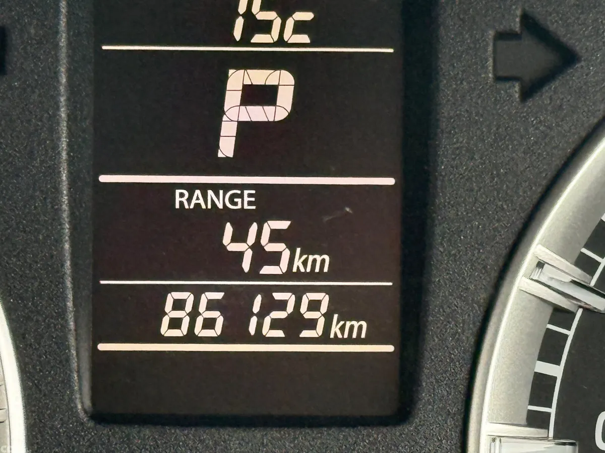 Suzuki Swift Hatchback, Petrol, 2015, Black