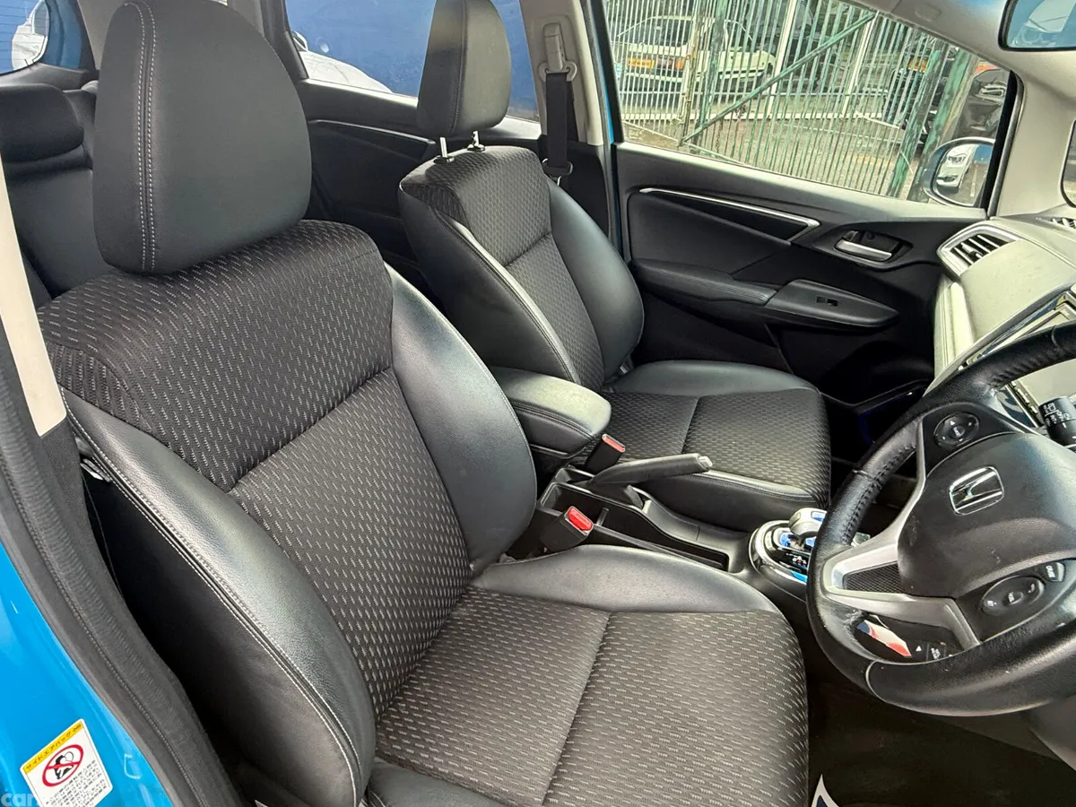 Honda Fit Hatchback, Petrol Hybrid, 2013, Blue