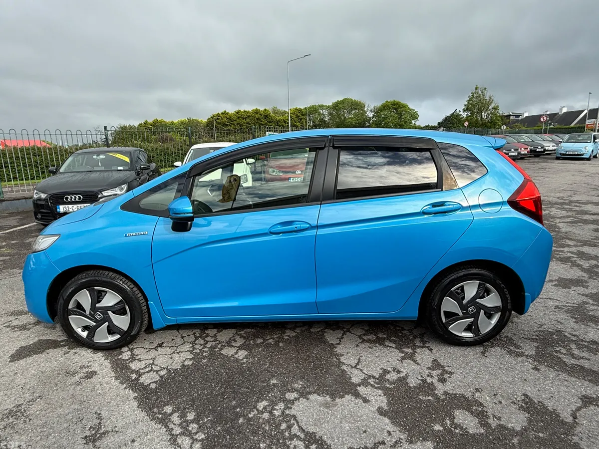 Honda Fit Hatchback, Petrol Hybrid, 2013, Blue