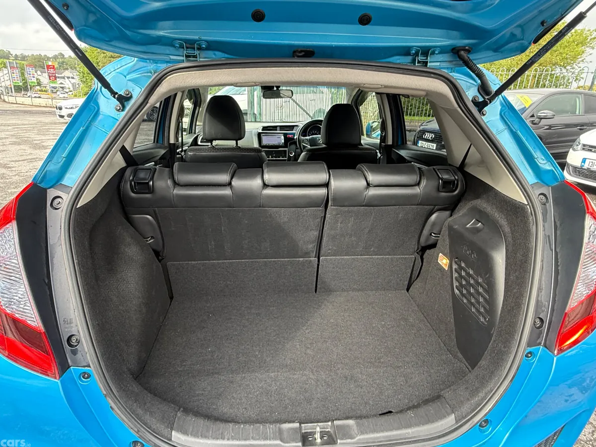 Honda Fit Hatchback, Petrol Hybrid, 2013, Blue
