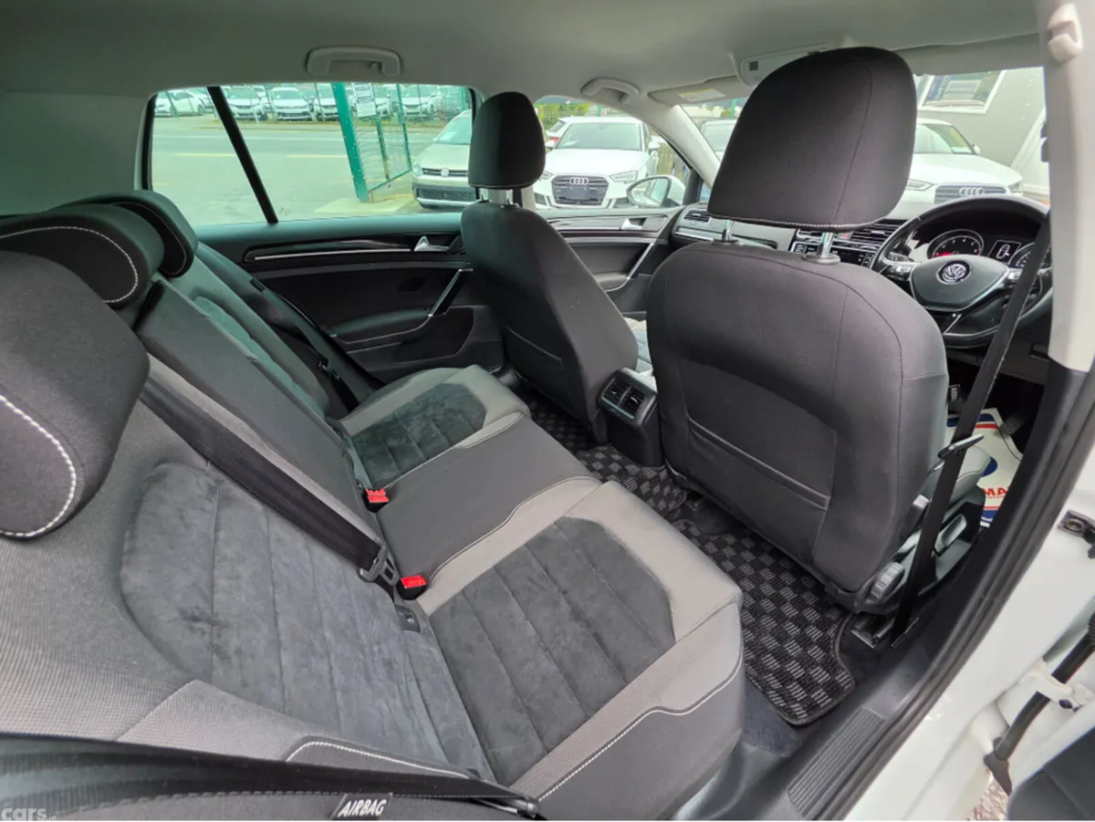 Volkswagen Golf Hatchback, Petrol, 2017, White