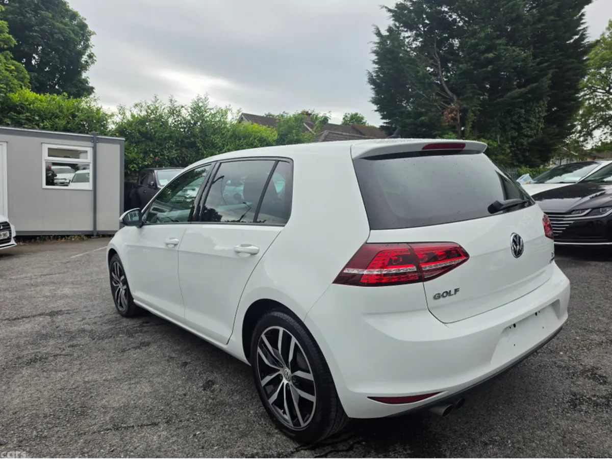 Volkswagen Golf Hatchback, Petrol, 2017, White