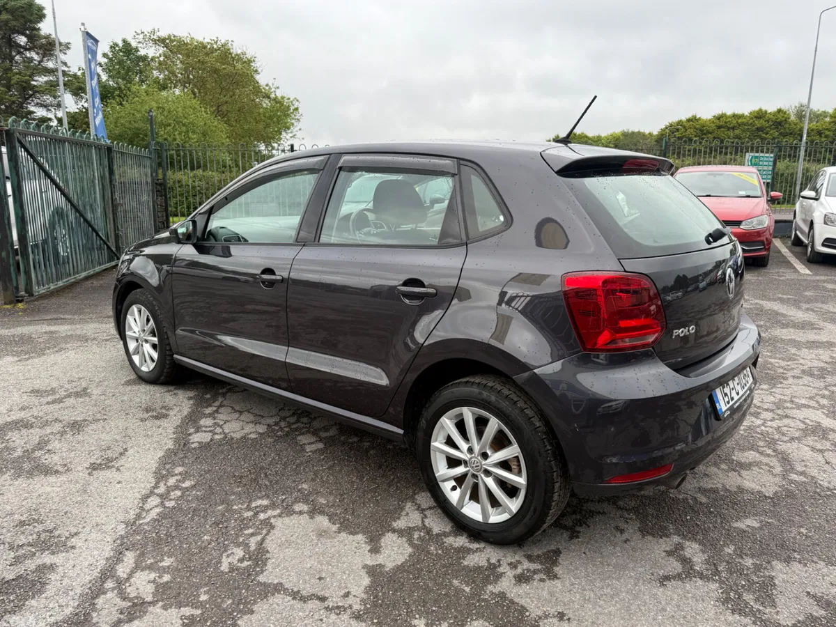 Volkswagen Polo Hatchback, Petrol, 2015, Grey