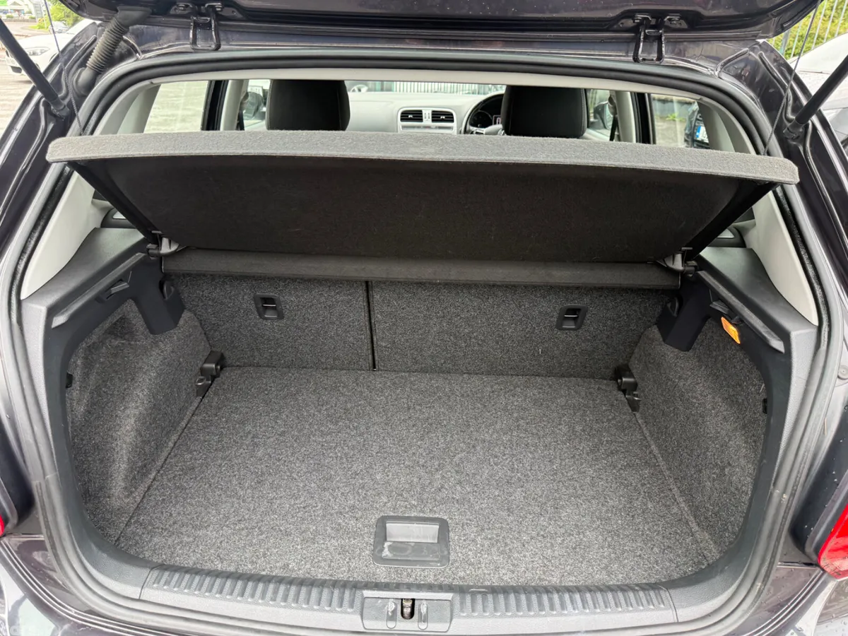 Volkswagen Polo Hatchback, Petrol, 2015, Grey